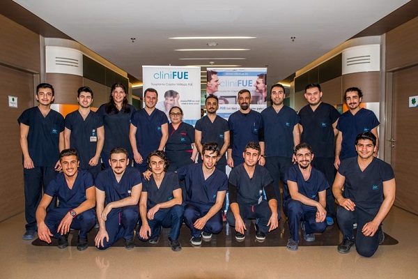 Equipo de auxiliares de CliniFUE